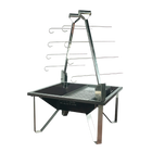 Churrasqueira Fogo de Chão Esmaltada + 2 Estacas + 8 Espetos + Catraca de Elevação e Giro + 1 Grelha + 4 Pés + (Acessórios Todos em Inox)