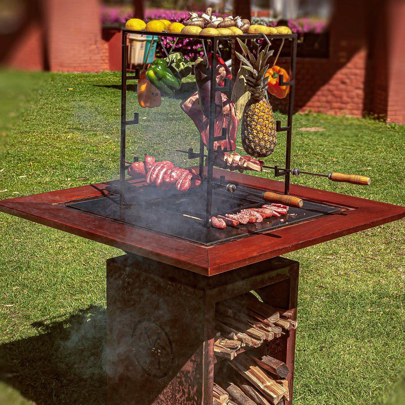 COMBO 7 - CHURRASQUEIRA HELL COM MOLDURA PERSONALIZADA + ESTACA + VARAL ALTO + TAMPA